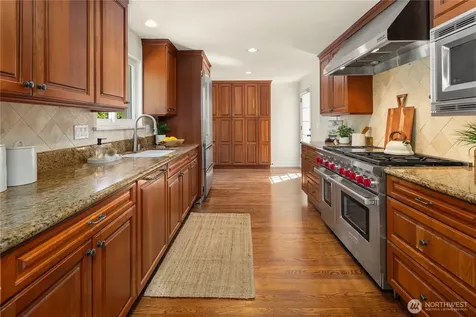 3920 W Barrett Street Seattle WA 98199