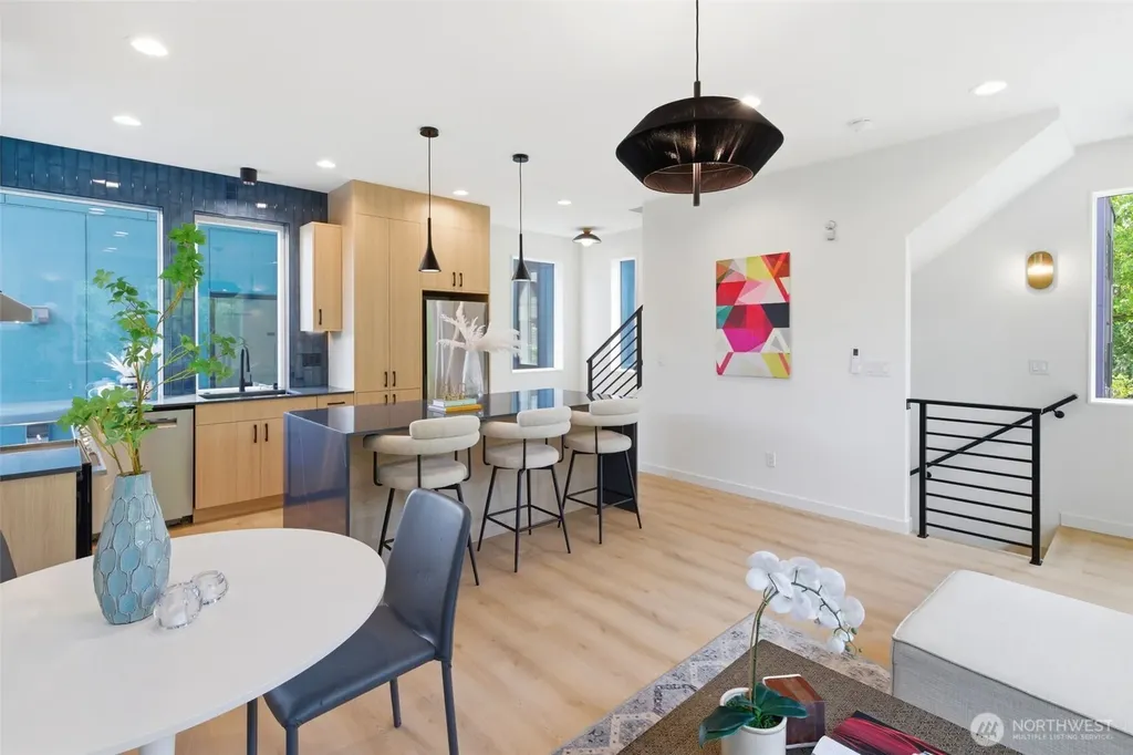4517 35th Avenue S Seattle WA 98118