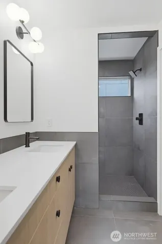 4517 35th Avenue S Seattle WA 98118
