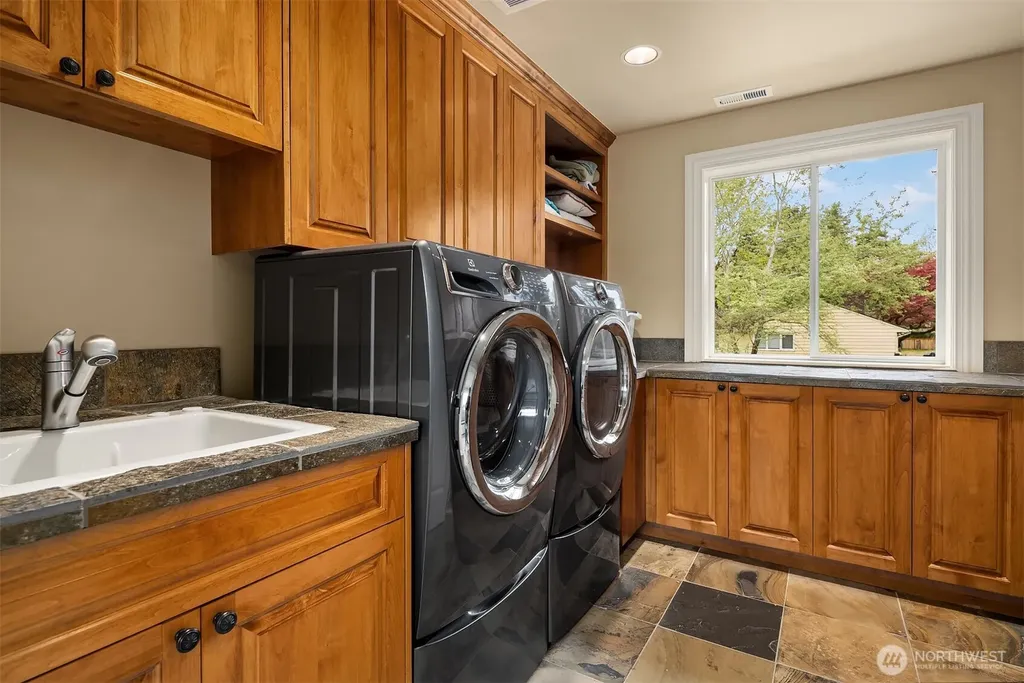 9 Diamond S Ranch Bellevue WA 98004