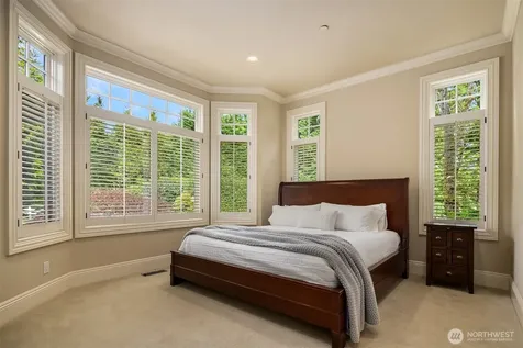 9 Diamond S Ranch Bellevue WA 98004