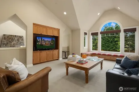 9 Diamond S Ranch Bellevue WA 98004