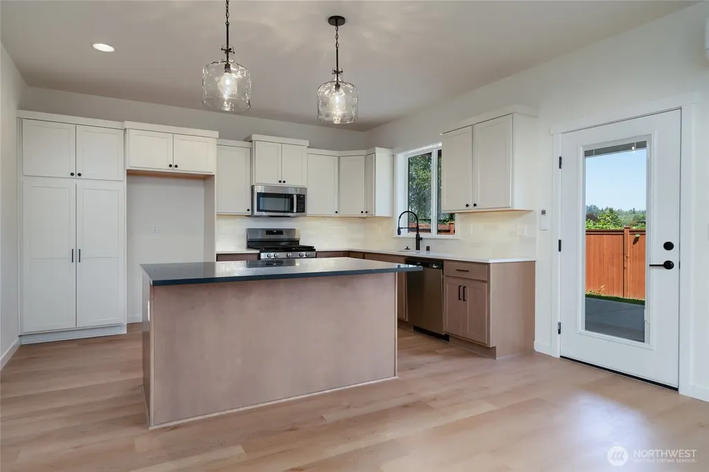 708 Legacy Way Sedro Woolley WA 98284