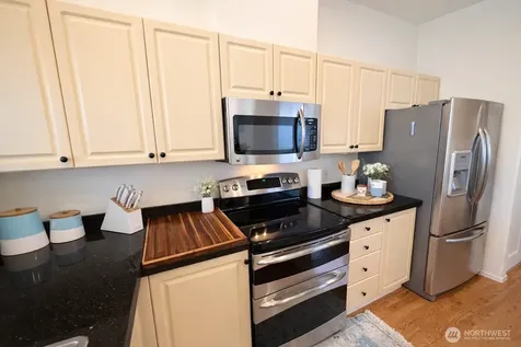 5118 S 234 Kent WA 98032