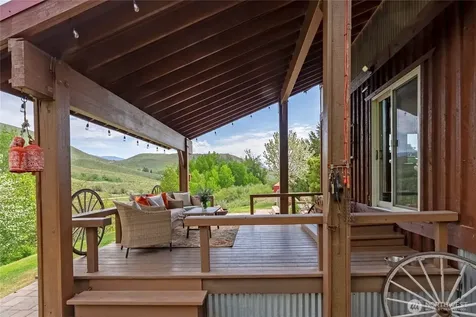 373 Rendezvous Road Winthrop WA 98862