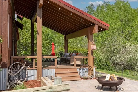 373 Rendezvous Road Winthrop WA 98862