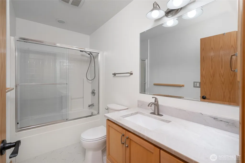 6404 Warren Street Anacortes WA 98221