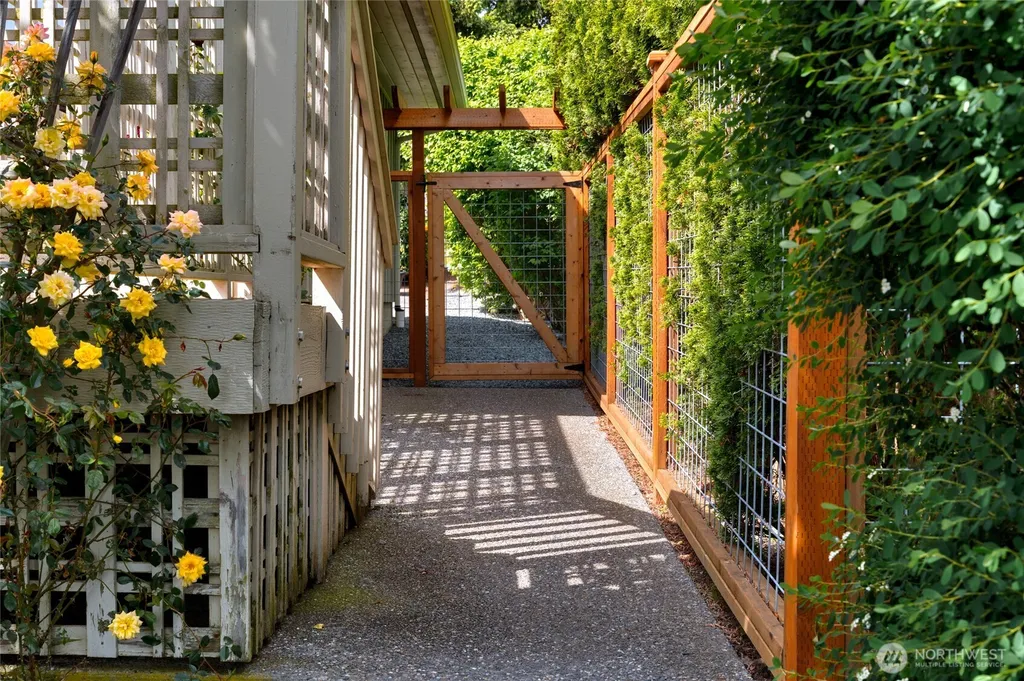6404 Warren Street Anacortes WA 98221