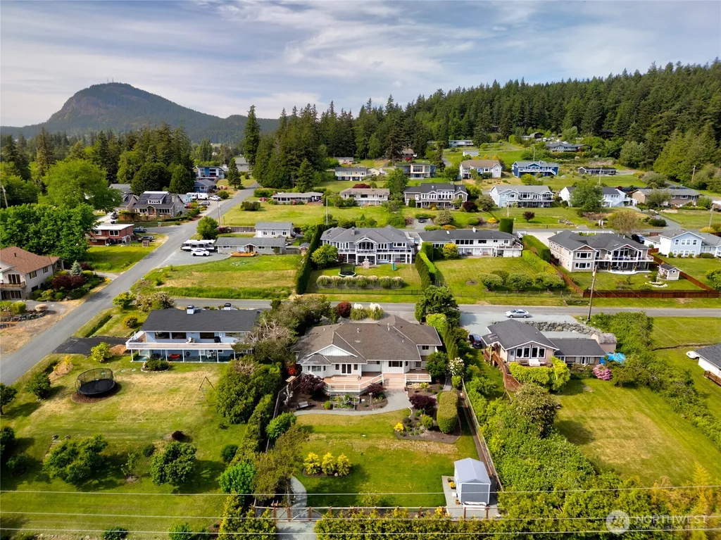 6404 Warren Street Anacortes WA 98221