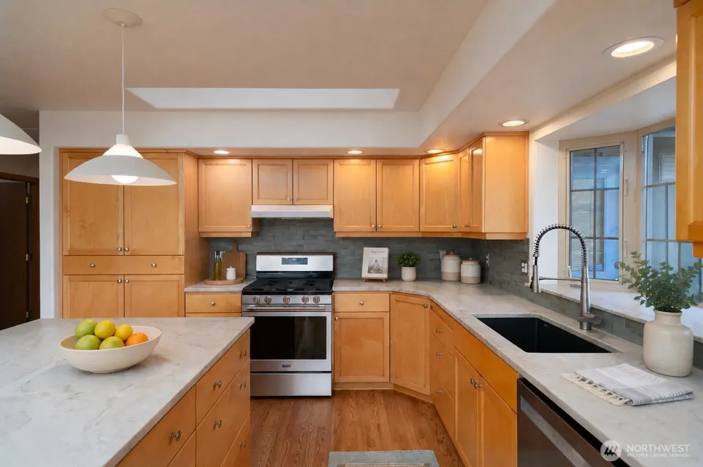 6404 Warren Street Anacortes WA 98221