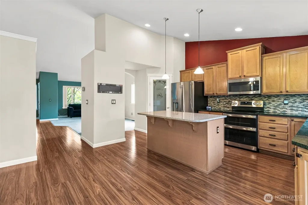 17216 139th Avenue E Puyallup WA 98374