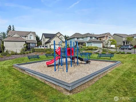 17216 139th Avenue E Puyallup WA 98374