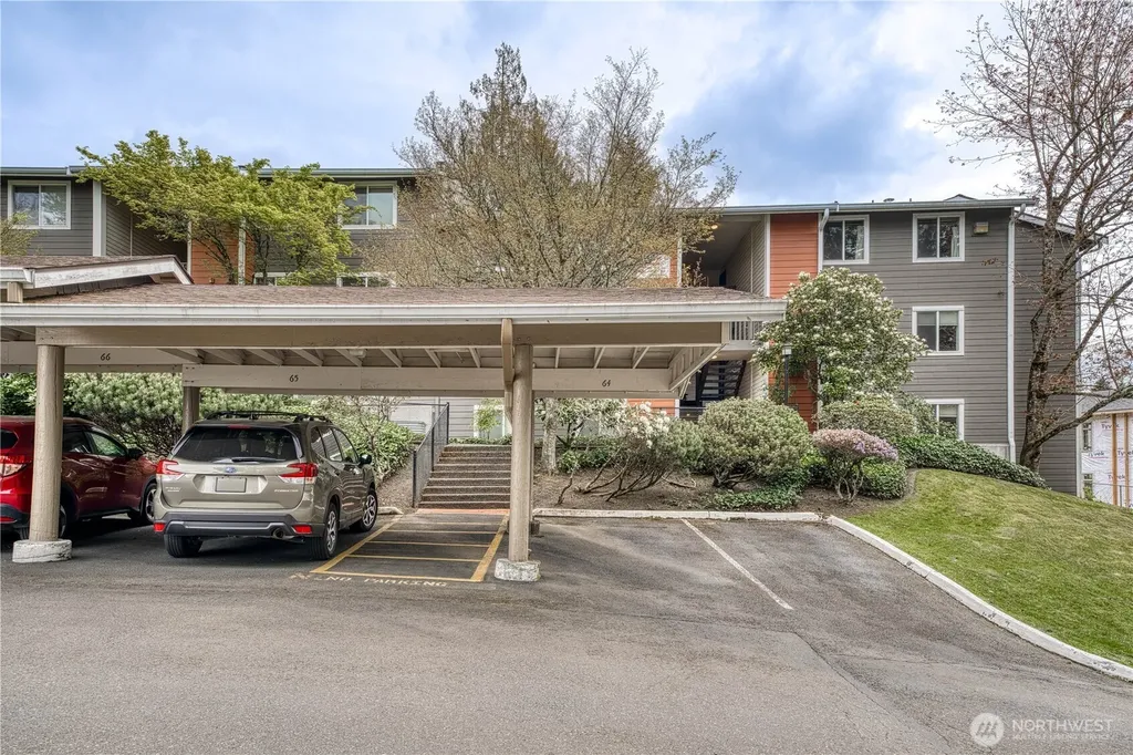 20026 Viking's Crest Loop NE Poulsbo WA 98370