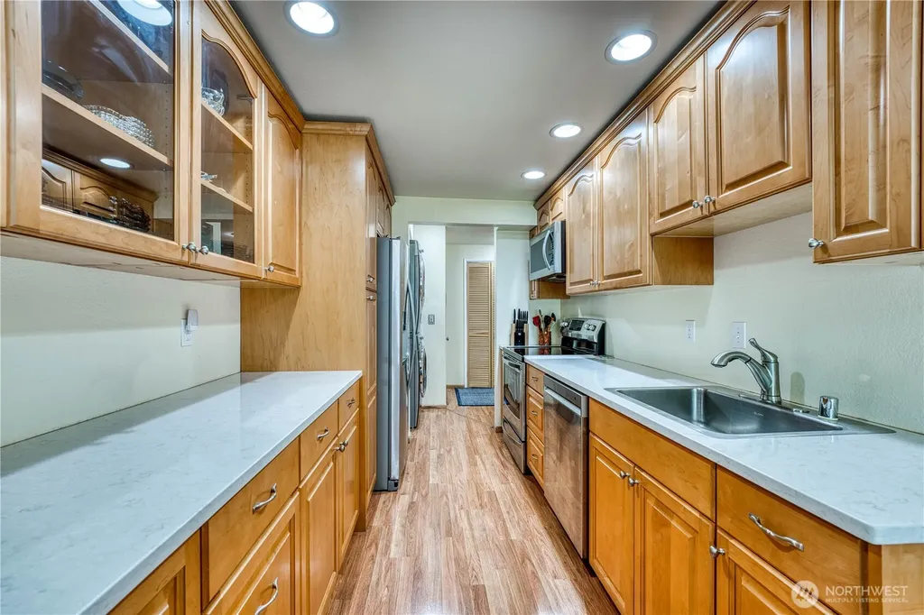 20026 Viking's Crest Loop NE Poulsbo WA 98370
