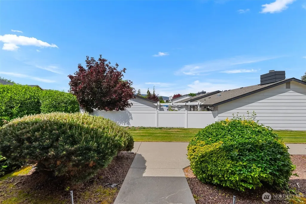 156 Quail Run Boulevard Wenatchee WA 98801