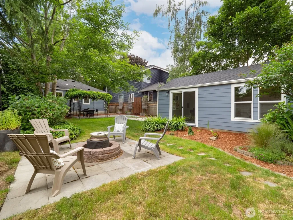 4718 49th Avenue SW Seattle WA 98116