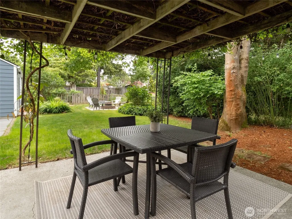 4718 49th Avenue SW Seattle WA 98116