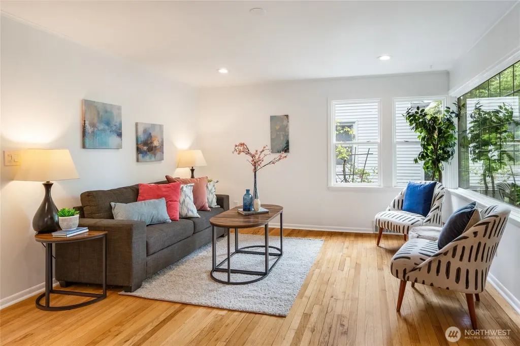 4718 49th Avenue SW Seattle WA 98116