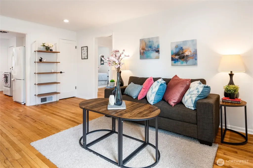 4718 49th Avenue SW Seattle WA 98116