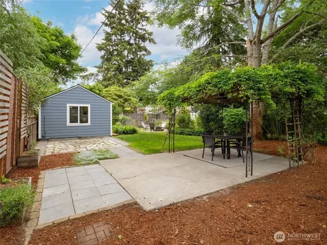 4718 49th Avenue SW Seattle WA 98116