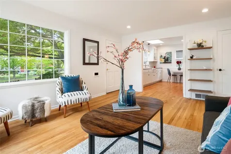 4718 49th Avenue SW Seattle WA 98116