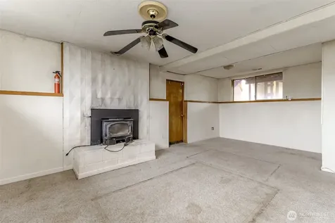10716 102nd Street SW Tacoma WA 98498