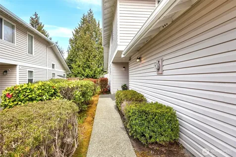 4714 NE 18th Place Renton WA 98059