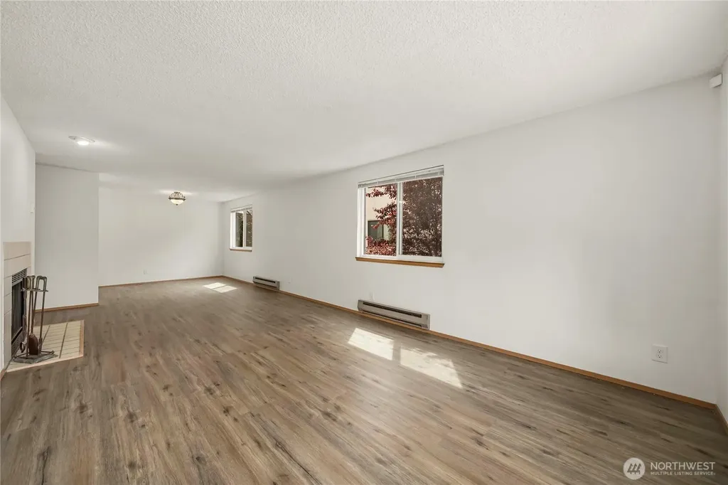 1239 SW 132nd Lane Burien WA 98146