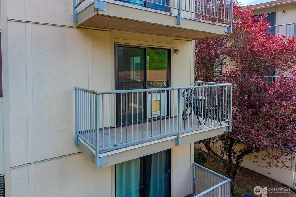 1239 SW 132nd Lane Burien WA 98146