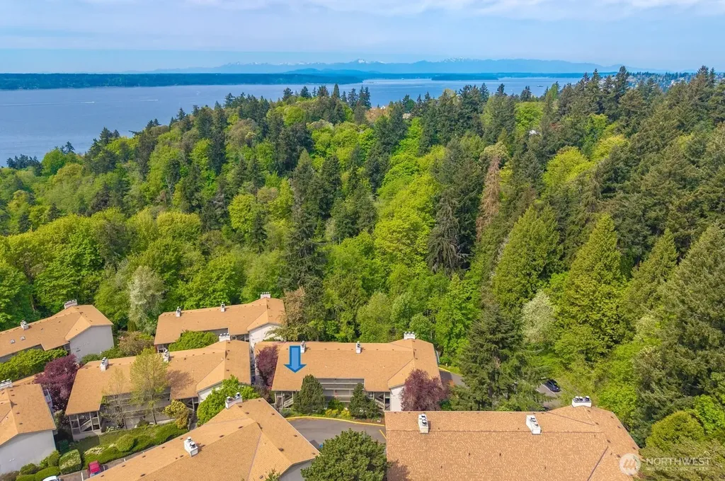 1239 SW 132nd Lane Burien WA 98146