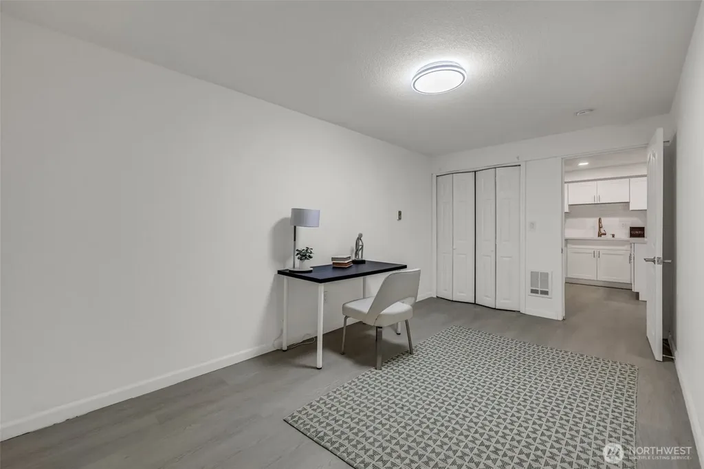 959 Hoquiam Avenue NE Renton WA 98059