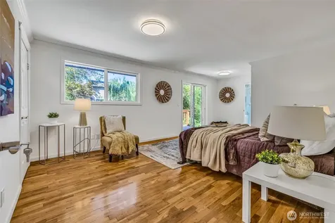 959 Hoquiam Avenue NE Renton WA 98059
