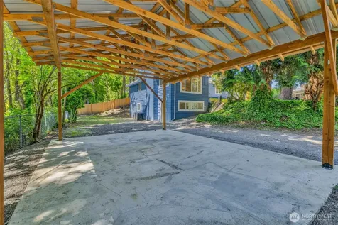 959 Hoquiam Avenue NE Renton WA 98059