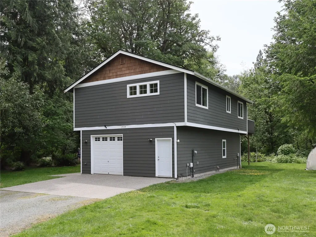 1924 1924 & 1912 238th Avenue NE Granite Falls WA 98252