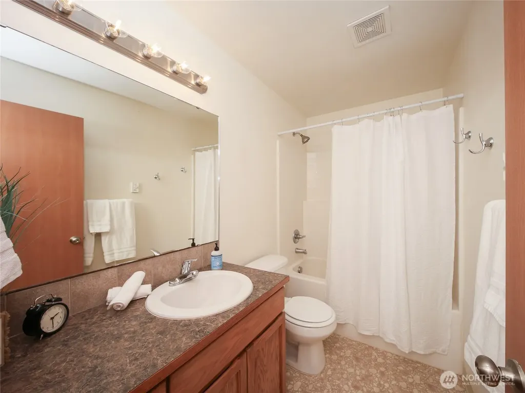 1924 1924 & 1912 238th Avenue NE Granite Falls WA 98252