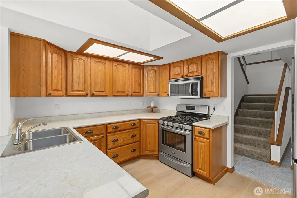1935 F Street SE Auburn WA 98002
