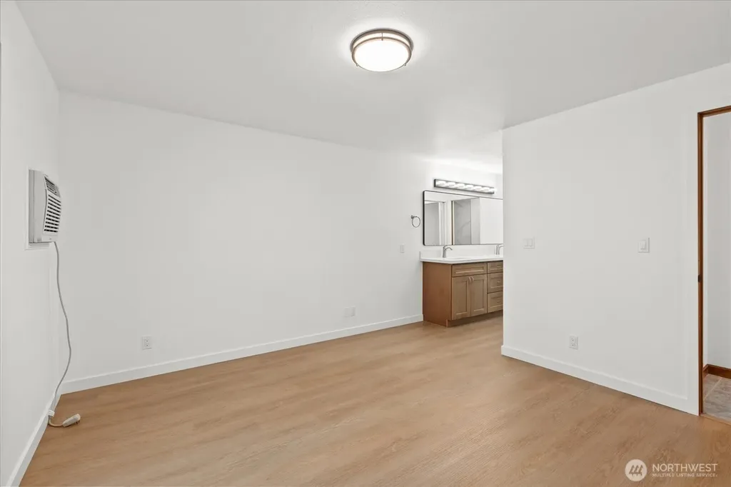 1935 F Street SE Auburn WA 98002