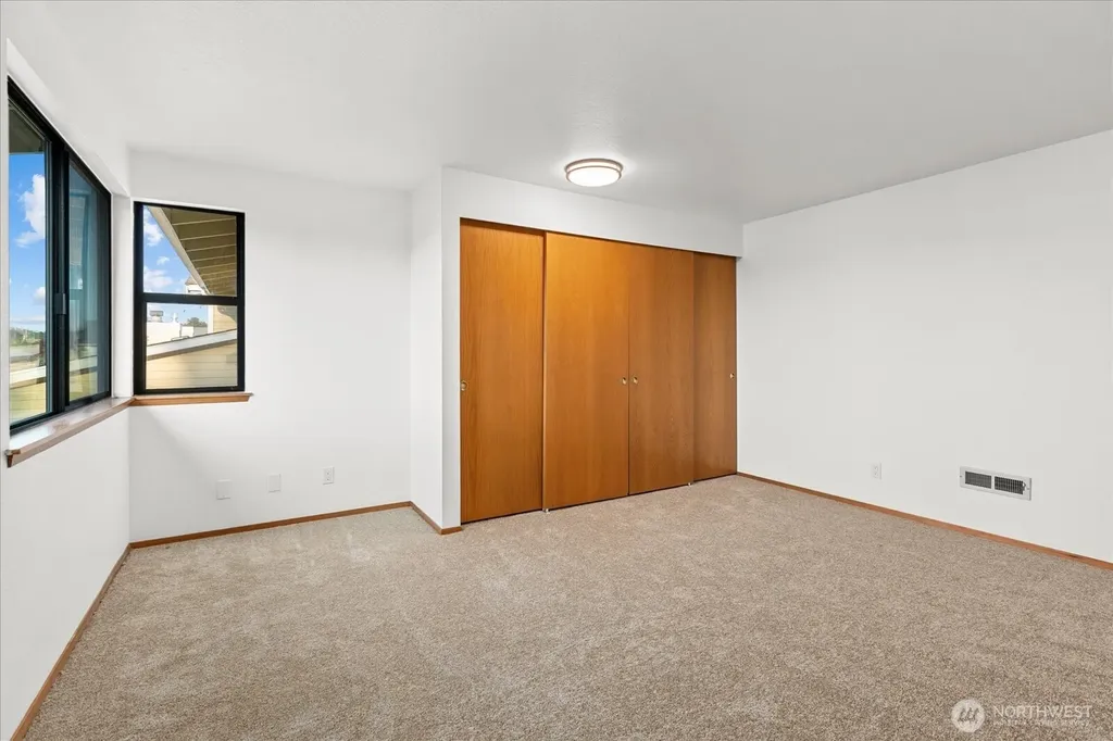 1935 F Street SE Auburn WA 98002