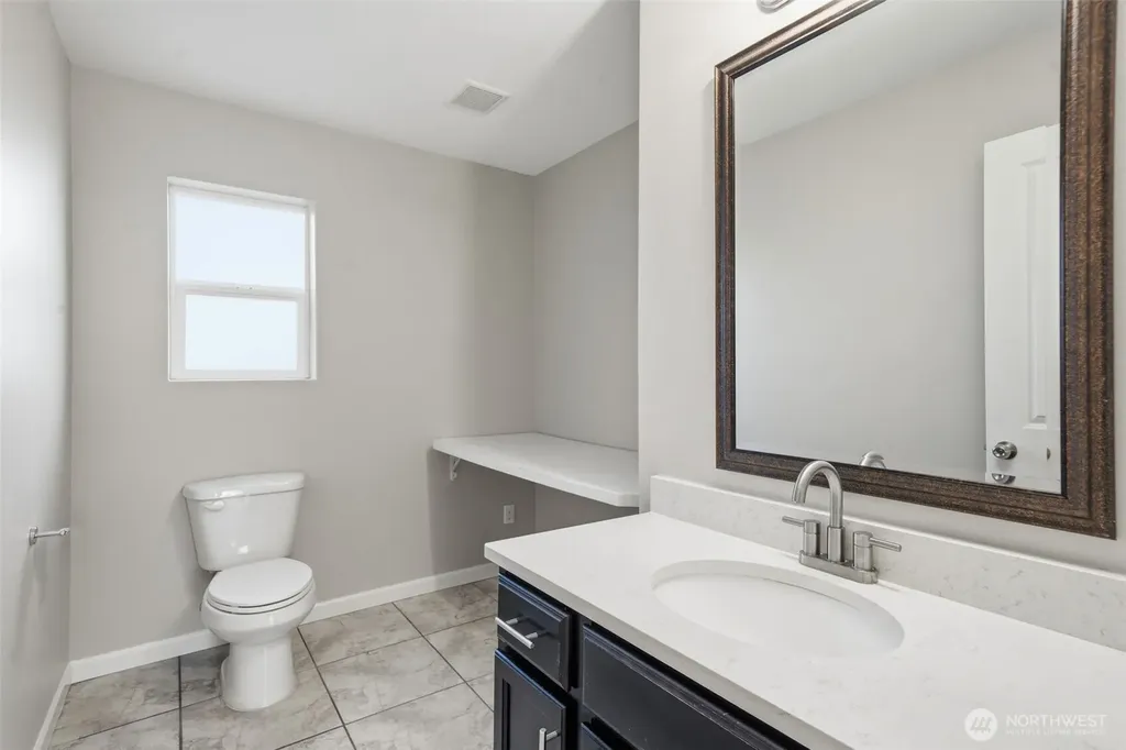 2271 SE Upchurch Way Port Orchard WA 98366