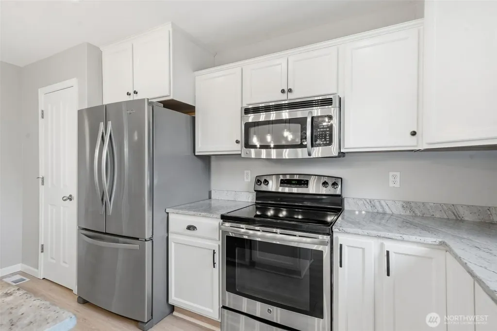 2271 SE Upchurch Way Port Orchard WA 98366