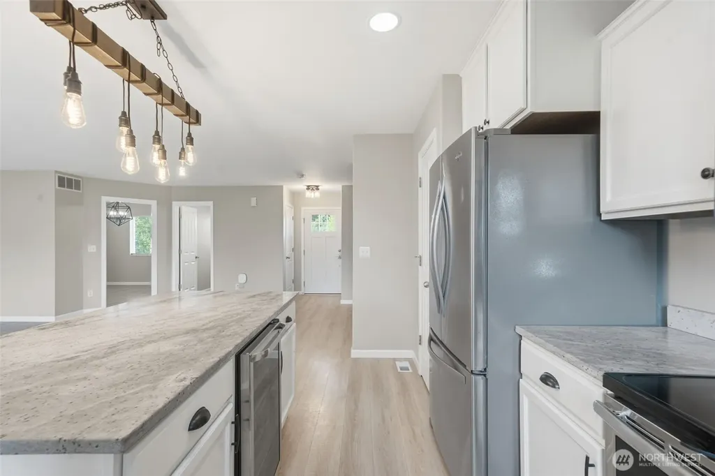 2271 SE Upchurch Way Port Orchard WA 98366