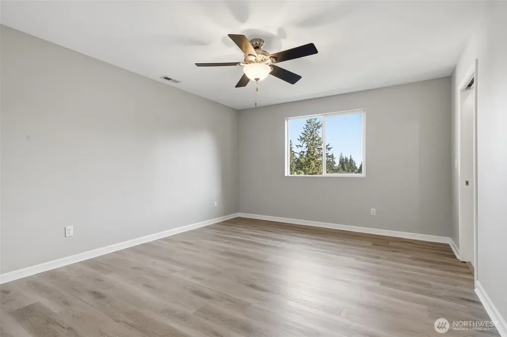 2271 SE Upchurch Way Port Orchard WA 98366