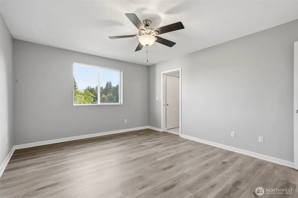 2271 SE Upchurch Way Port Orchard WA 98366