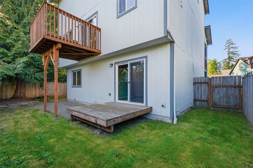 2271 SE Upchurch Way Port Orchard WA 98366