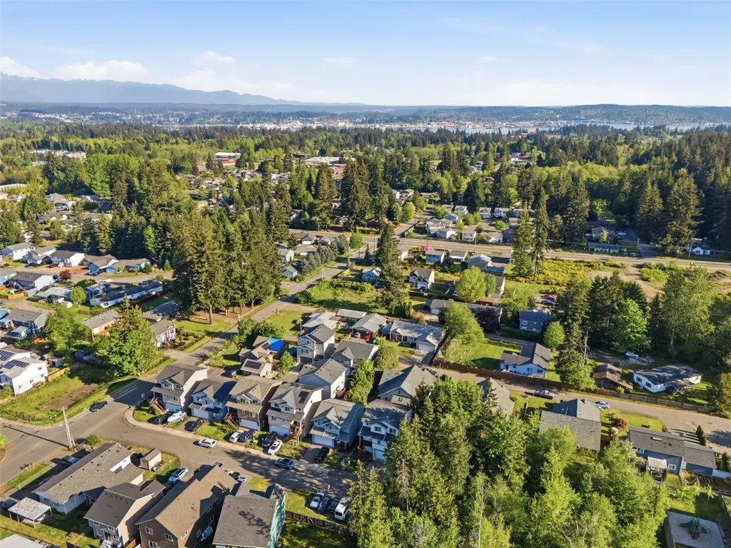 2271 SE Upchurch Way Port Orchard WA 98366