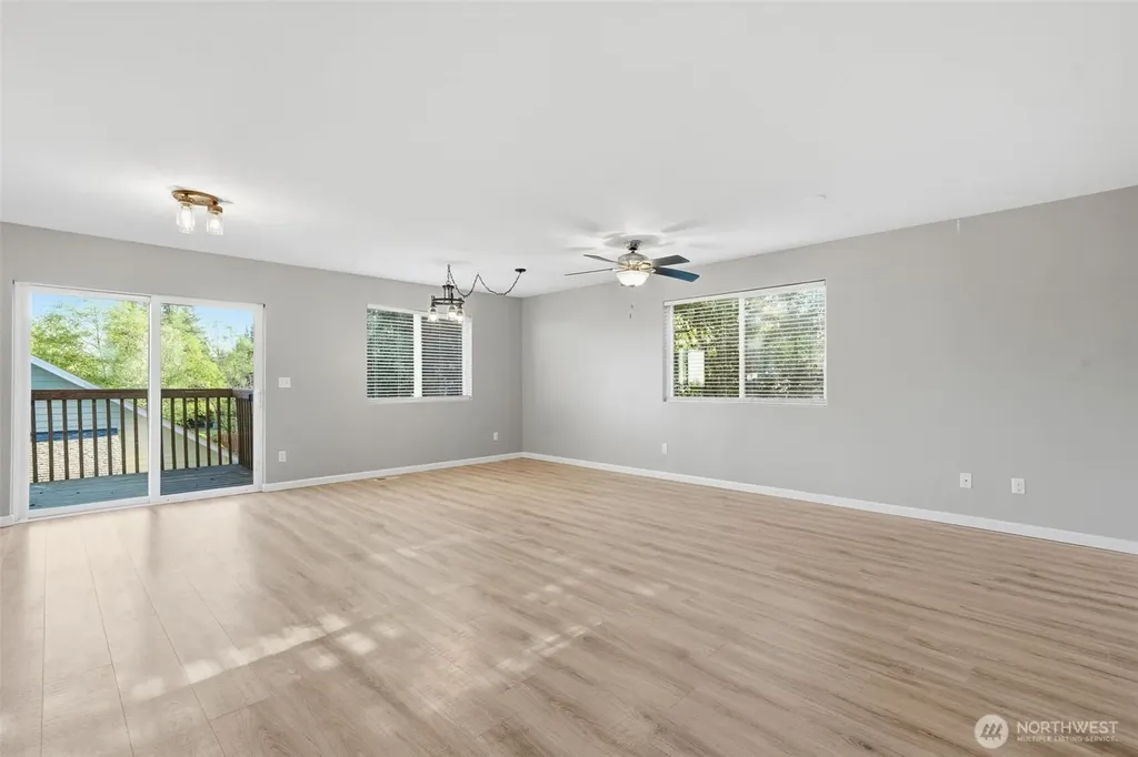 2271 SE Upchurch Way Port Orchard WA 98366