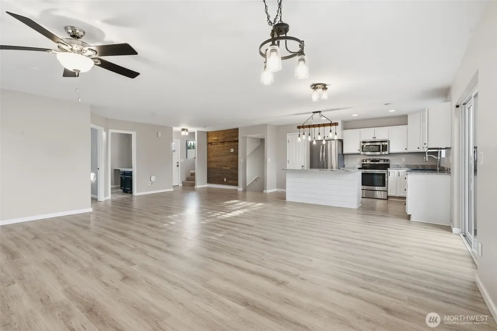2271 SE Upchurch Way Port Orchard WA 98366