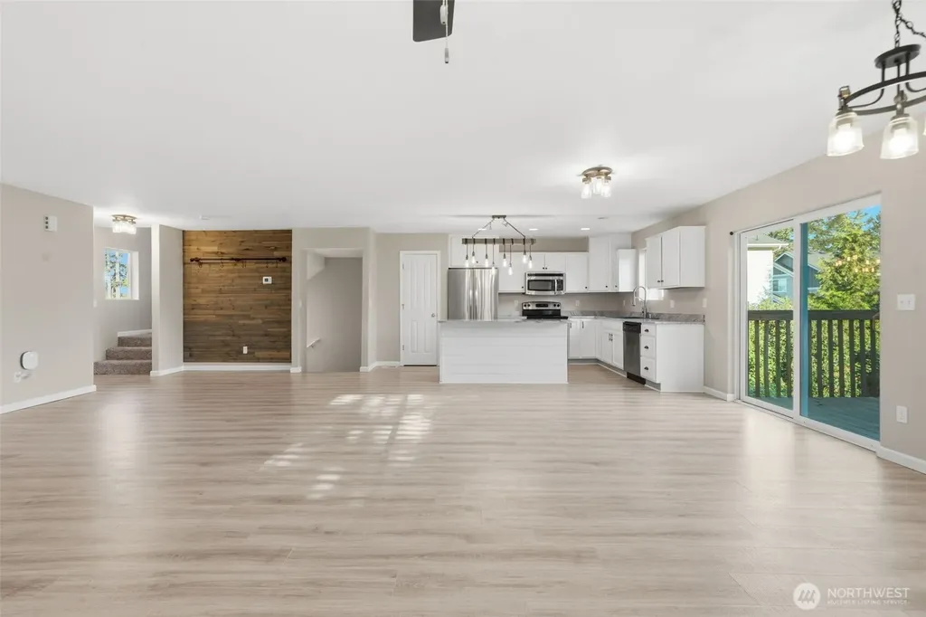 2271 SE Upchurch Way Port Orchard WA 98366