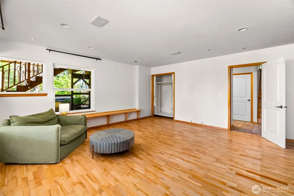 512 72nd Avenue NE Olympia WA 98506