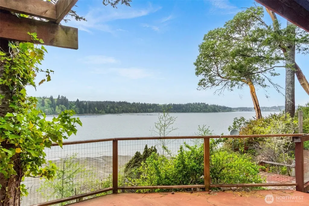 6105 Elizan Drive NW Olympia WA 98502